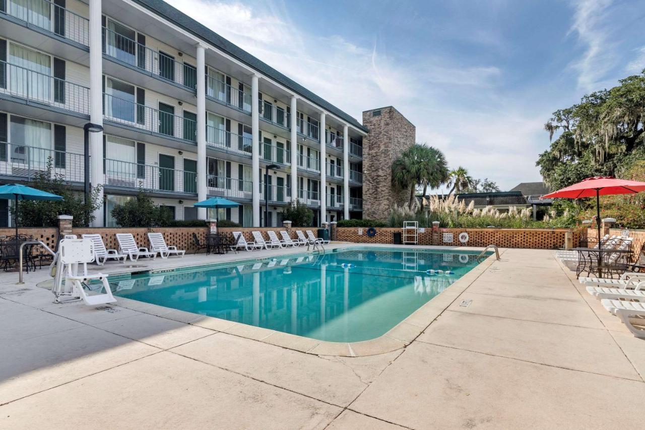 Quality Inn At Town Center Beaufort Exterior foto