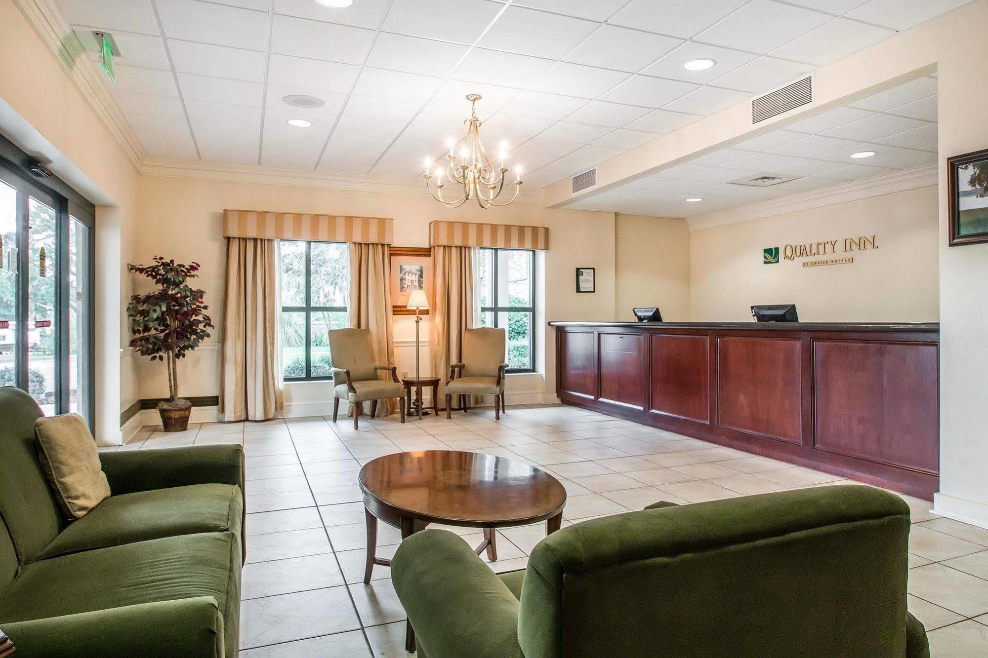 Quality Inn At Town Center Beaufort Exterior foto